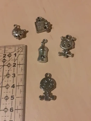 Lot 5 charm's thème bébé — image 1