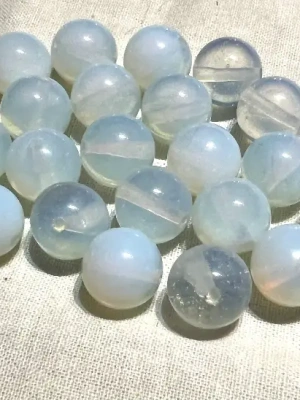 Lot de 25 perles d'Opalite synthétique — image 1