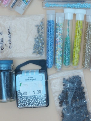 lot perles de rocaille - perles argent et perles à écraser mini
