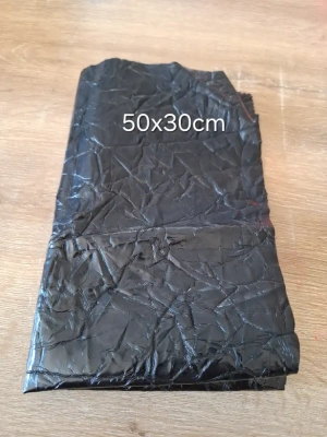 Coupon de simili cuir noir — image 1