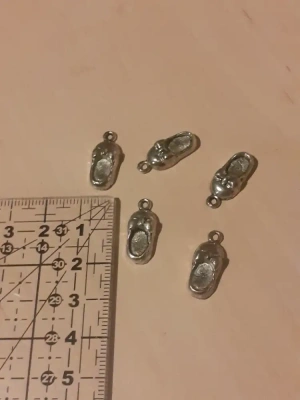 Lot 5 charm's chausson de bébé — image 1