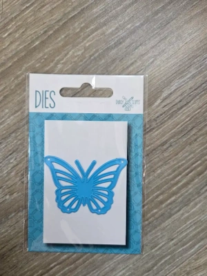 Matrice de découpe dies papillon 3 — image 1